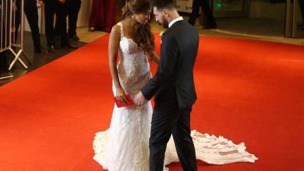 antonella roccuzzo afunga picha harusi marries argentinian facendo gesto confronti resumen rocuzzo antonela brindicci