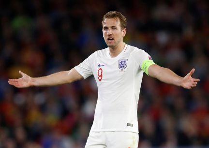 Inglaterra marca três vezes no primeiro tempo e supera Espanha pela Liga  das Nações, Esportes